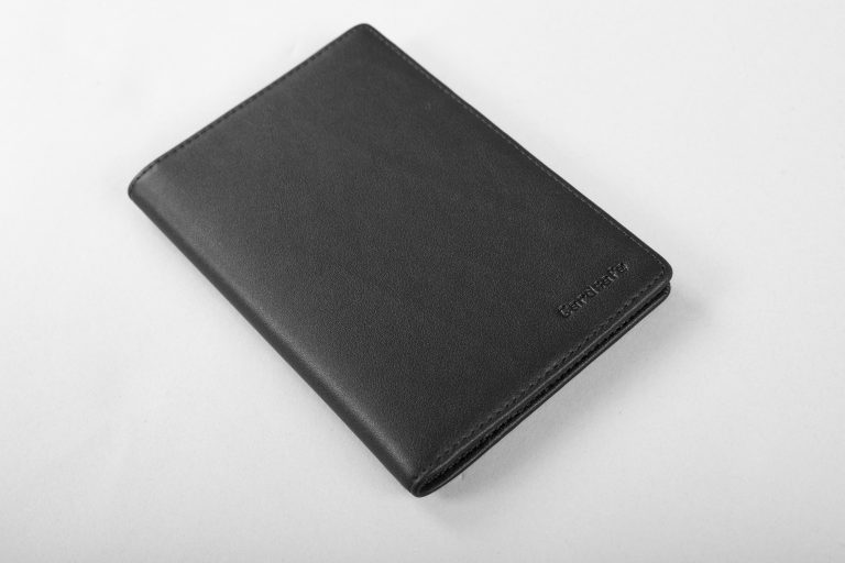 product - passport holder (1)